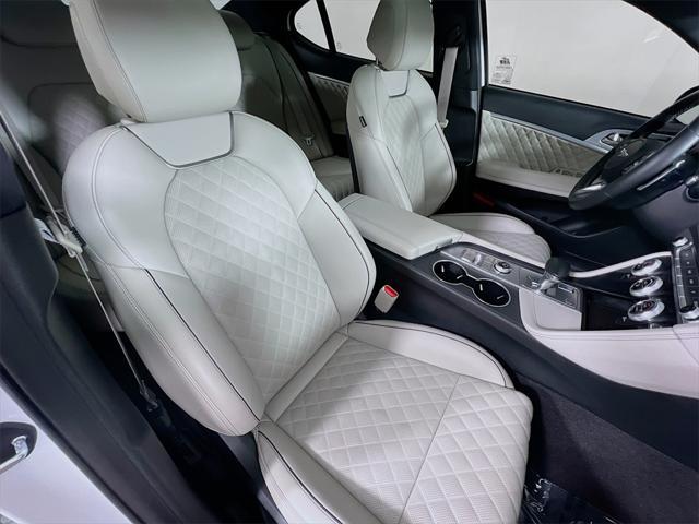 Photo of 2022 Uyuni White Genesis G70