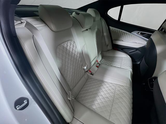 Photo of 2022 Uyuni White Genesis G70
