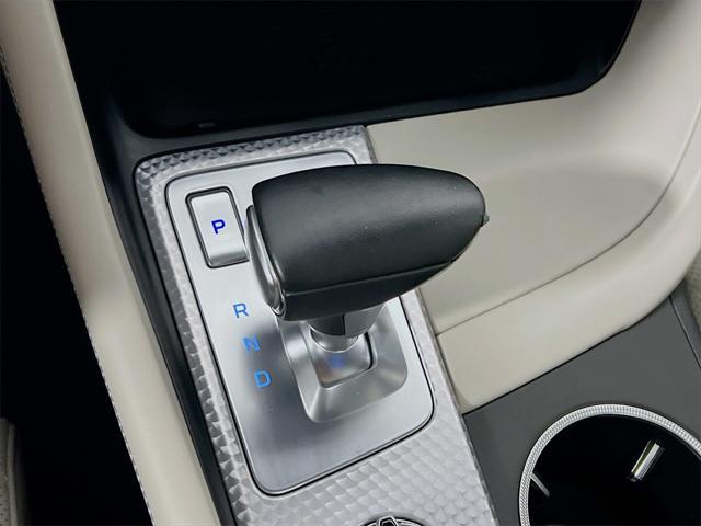 Photo of 2022 Uyuni White Genesis G70