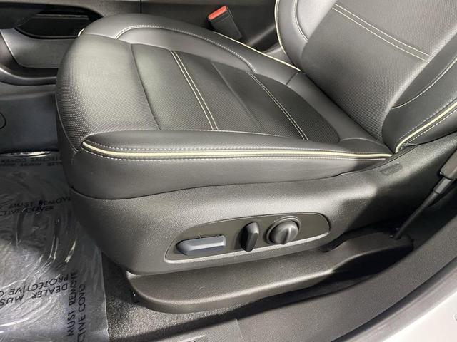 Photo of 2023 Summit White GMC Acadia