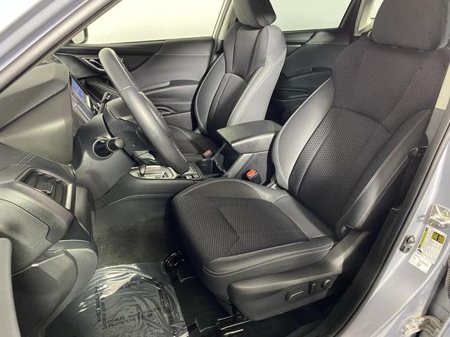 Photo of 2022 Ice Silver Metallic Subaru Forester