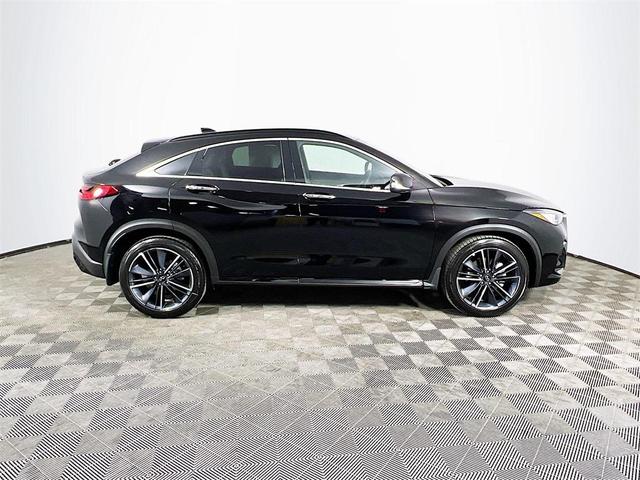 Photo of 2025 Black Obsidian INFINITI QX55