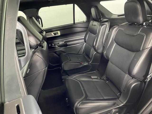 Photo of 2023 Black Metallic Ford Explorer