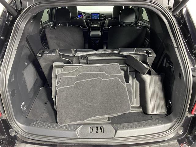 Photo of 2023 Black Metallic Ford Explorer