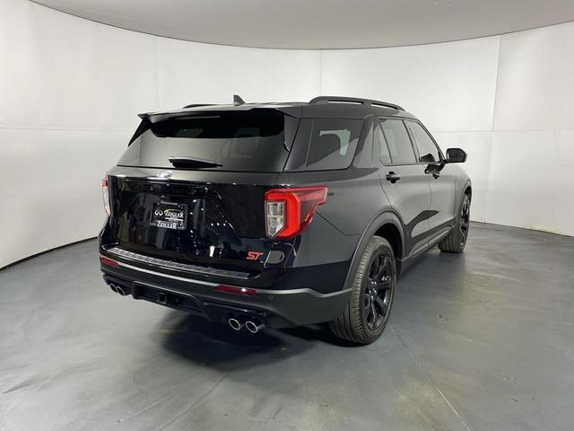 Photo of 2023 Black Metallic Ford Explorer