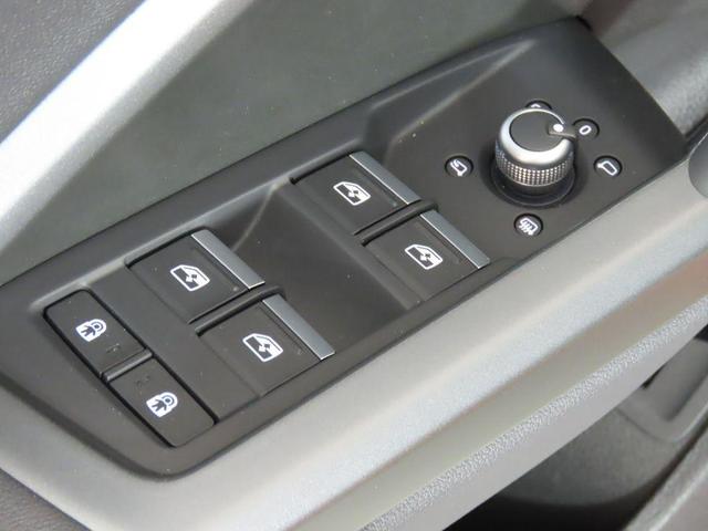 Photo of 2025 Pulse Orange Audi Q3