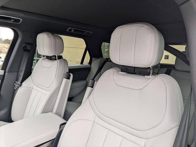 Photo of 2025 Fuji White Land Rover Range Rover Sport