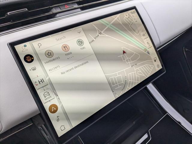 Photo of 2025 Fuji White Land Rover Range Rover Sport