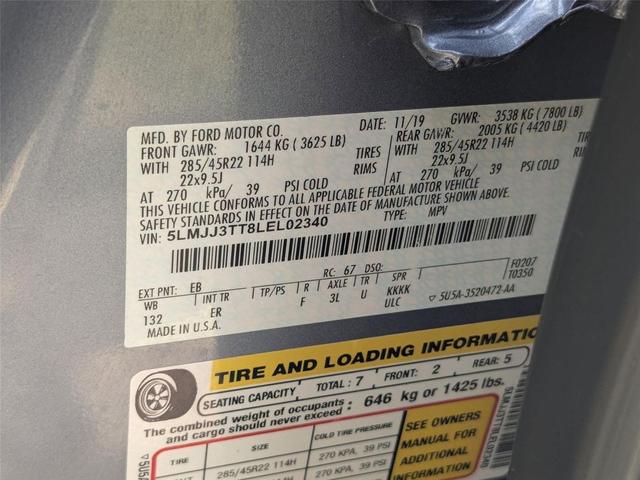 Photo of 2020 Chroma Crystal Blue Lincoln Navigator