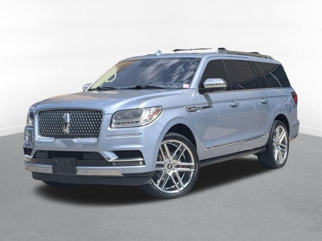 Photo of 2020 Chroma Crystal Blue Lincoln Navigator