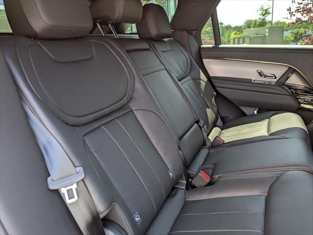 Photo of 2025 Santorini Black Metallic Land Rover Range Rover Sport