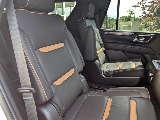 Photo of 2023 Summit White GMC Yukon