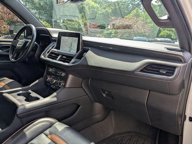 Photo of 2023 Summit White GMC Yukon