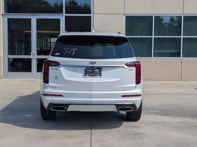 Photo of 2020 Crystal White Tricoat Cadillac XT6