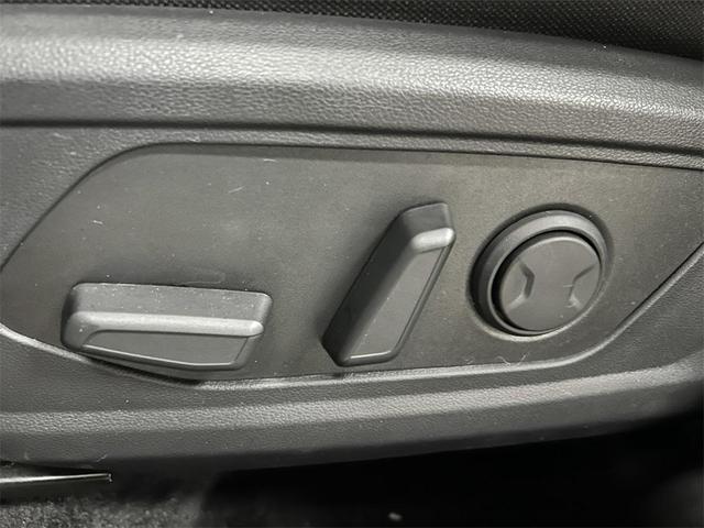Photo of 2024 White Pearl Hyundai TUCSON Hybrid