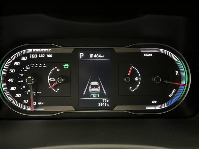 Photo of 2024 White Pearl Hyundai TUCSON Hybrid