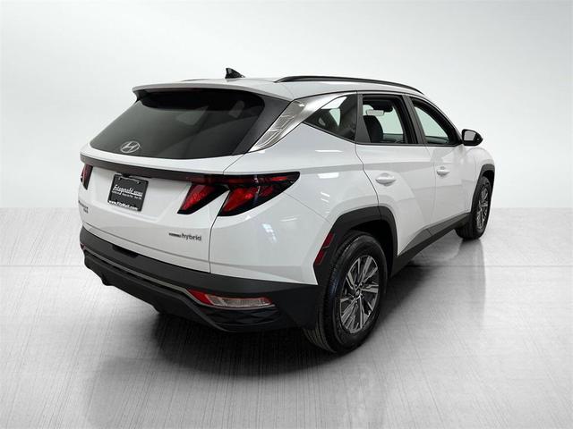 Photo of 2024 White Pearl Hyundai TUCSON Hybrid
