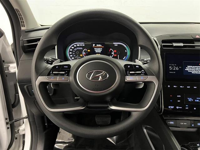 Photo of 2024 White Pearl Hyundai TUCSON Hybrid