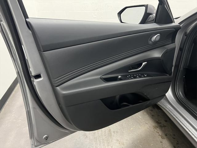 Photo of 2025 Fluid Metal Hyundai ELANTRA