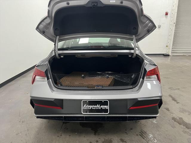 Photo of 2025 Fluid Metal Hyundai ELANTRA
