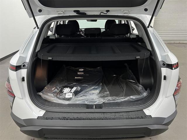 Photo of 2025 Atlas White Hyundai KONA