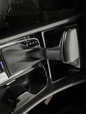 Photo of 2025 Shimmering Silver Hyundai TUCSON