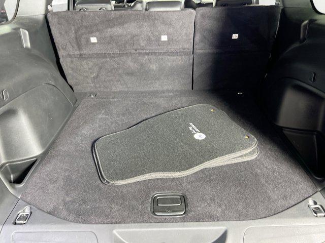 Photo of 2022 Diamond Black Crystal Pearlcoat Jeep Grand Cherokee