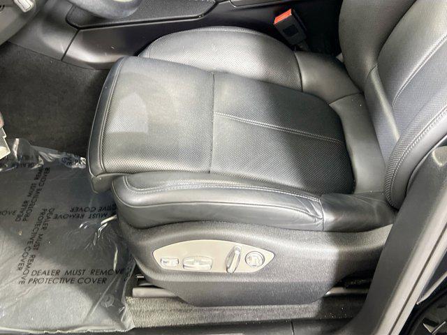 Photo of 2021 Black Porsche Macan