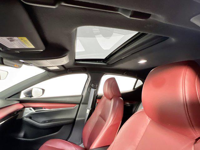 Photo of 2023 Machine Gray Metallic Mazda Mazda3