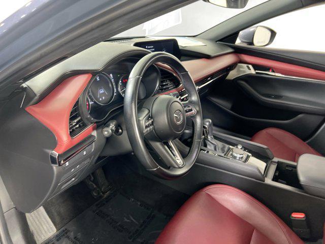 Photo of 2023 Machine Gray Metallic Mazda Mazda3
