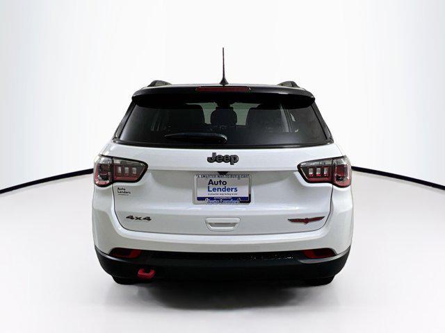 Photo of 2022 Bright White Clearcoat Jeep Compass