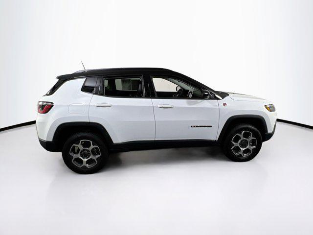Photo of 2022 Bright White Clearcoat Jeep Compass