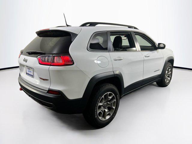 Photo of 2022 Bright White Clearcoat Jeep Cherokee
