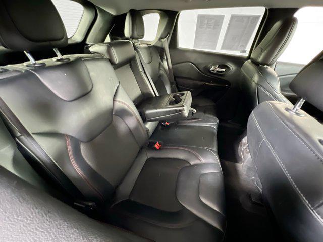Photo of 2022 Bright White Clearcoat Jeep Cherokee