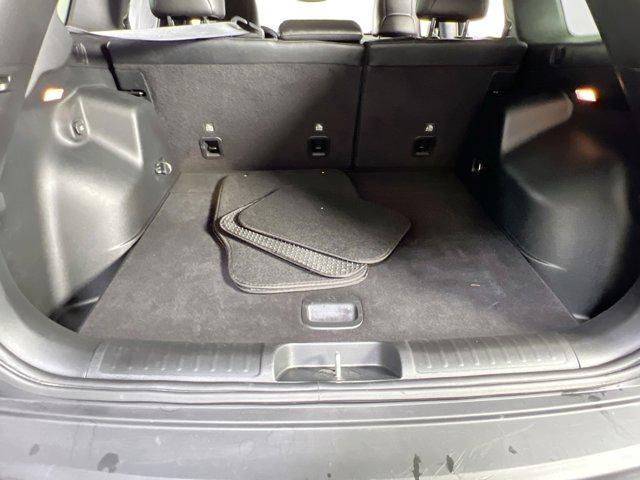 Photo of 2022 Bright White Clearcoat Jeep Cherokee