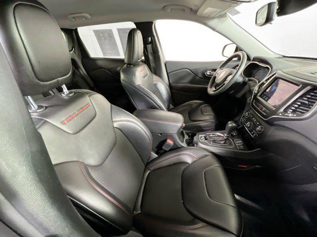 Photo of 2022 Bright White Clearcoat Jeep Cherokee