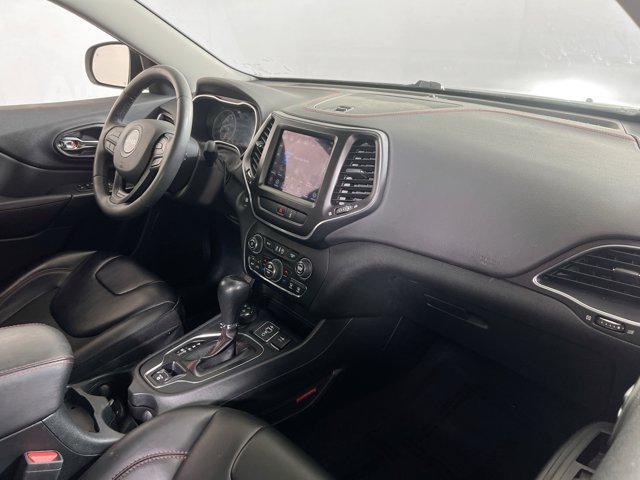 Photo of 2022 Bright White Clearcoat Jeep Cherokee