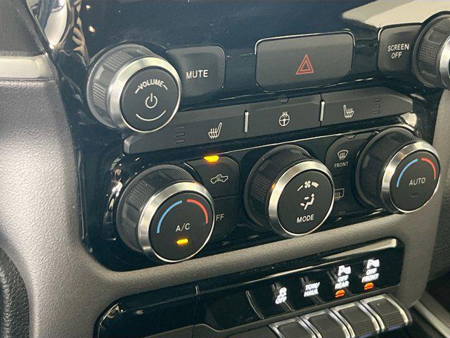 Photo of 2022 Granite Crystal Metallic Clearcoat RAM 1500