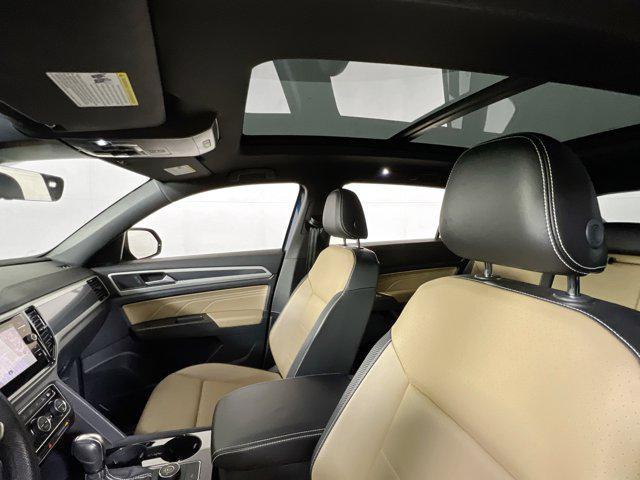 Photo of 2022 Tourmaline Blue Metallic Volkswagen Atlas Cross Sport