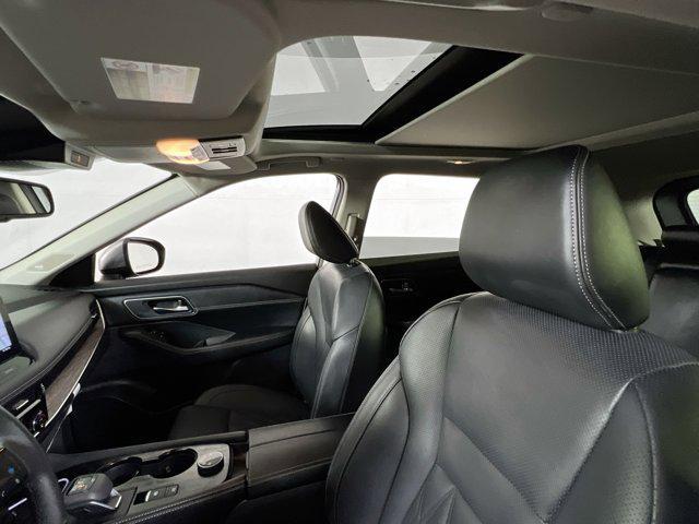 Photo of 2024 Gun Metallic Nissan Rogue