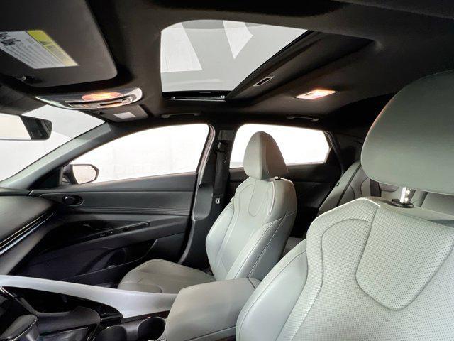 Photo of 2024 Amazon Gray Hyundai ELANTRA