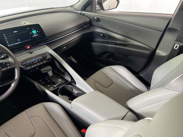 Photo of 2024 Amazon Gray Hyundai ELANTRA