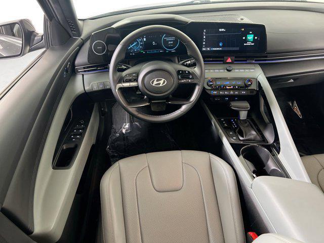 Photo of 2024 Amazon Gray Hyundai ELANTRA