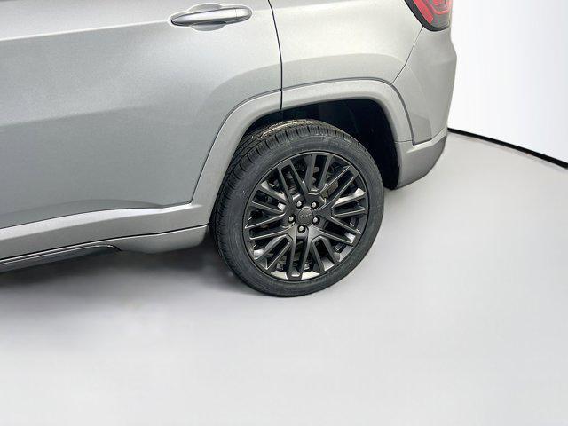 Photo of 2022 Billet Silver Metallic Clearcoat Jeep Compass
