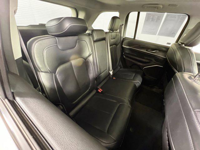 Photo of 2022 Bright White Clearcoat Jeep Grand Cherokee