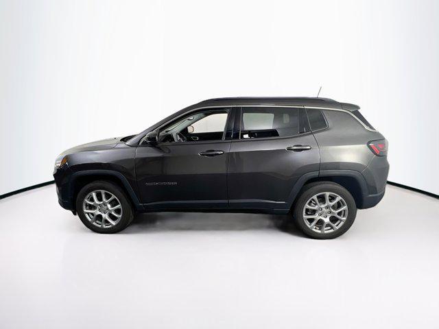Photo of 2022 Granite Crystal Metallic Clearcoat Jeep Compass