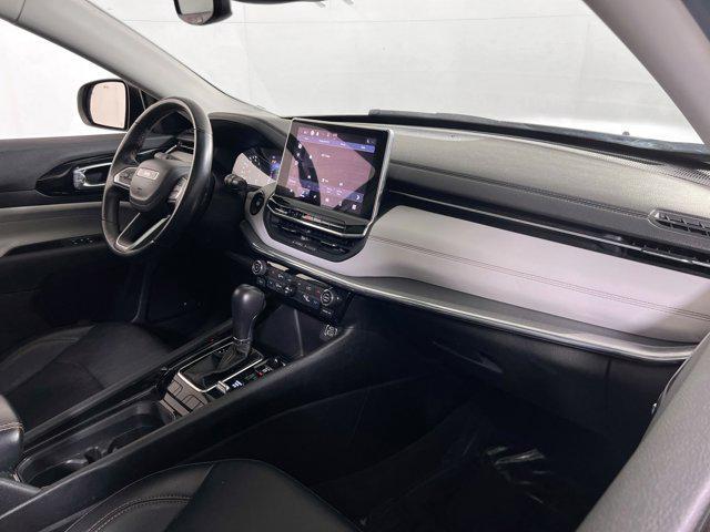 Photo of 2022 Billet Silver Metallic Clearcoat Jeep Compass