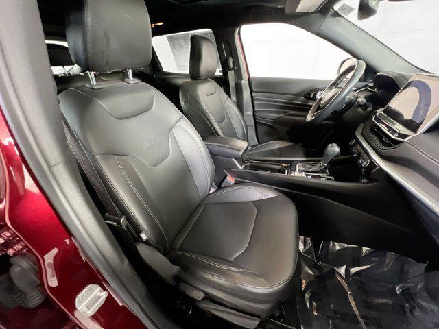 Photo of 2022 Velvet Red Pearlcoat Jeep Compass