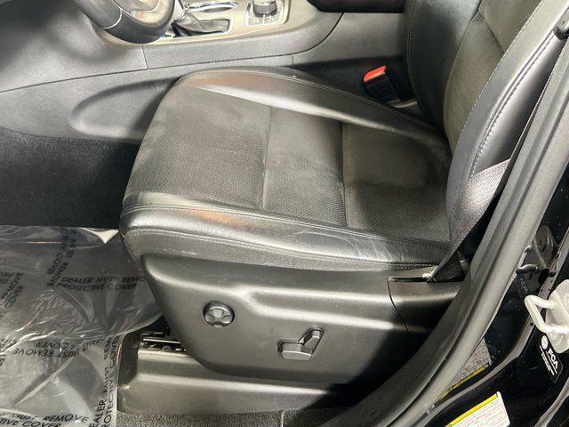 Photo of 2022 Diamond Black Crystal Pearlcoat Jeep Grand Cherokee