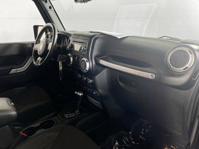 Photo of 2017 Black Clearcoat Jeep Wrangler